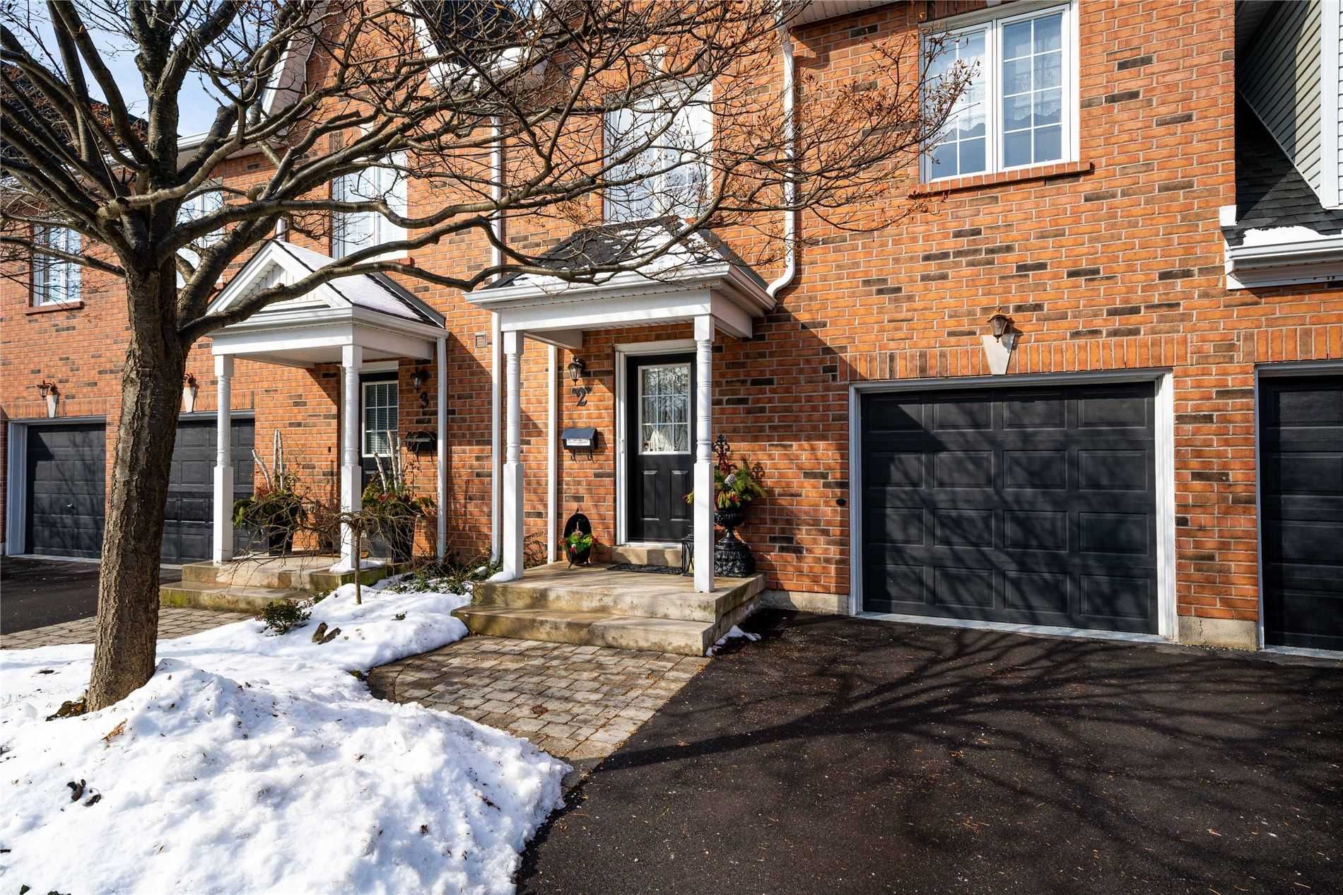 5427 Lakeshore Rd Burloak Landing Townhomes Unit 10 Strata.ca